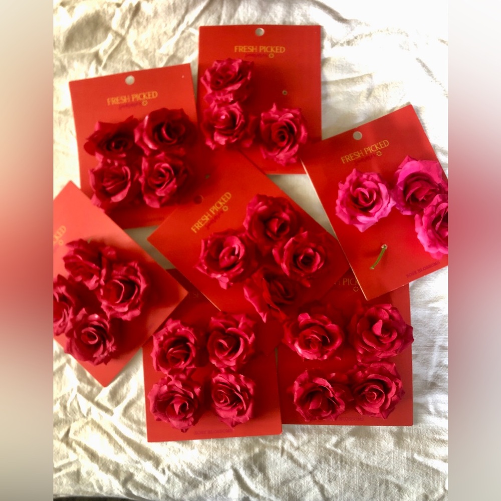 Fresh Picked Summer Jo-Anne’s stock, Red Rose Blossoms for Crafts Weddings NWT